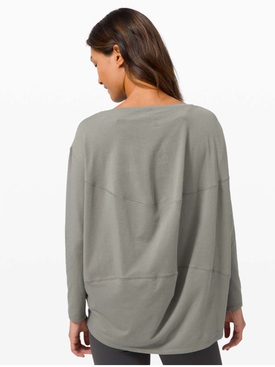 lululemon athletica Tops - Lululemon Back In Action Long Sleeve Grey Sage Size 2